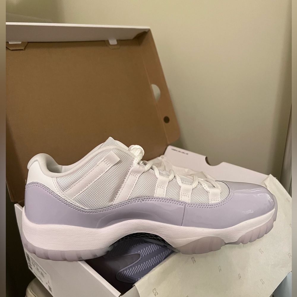 Women’s Air Jordan Retro 11 Low